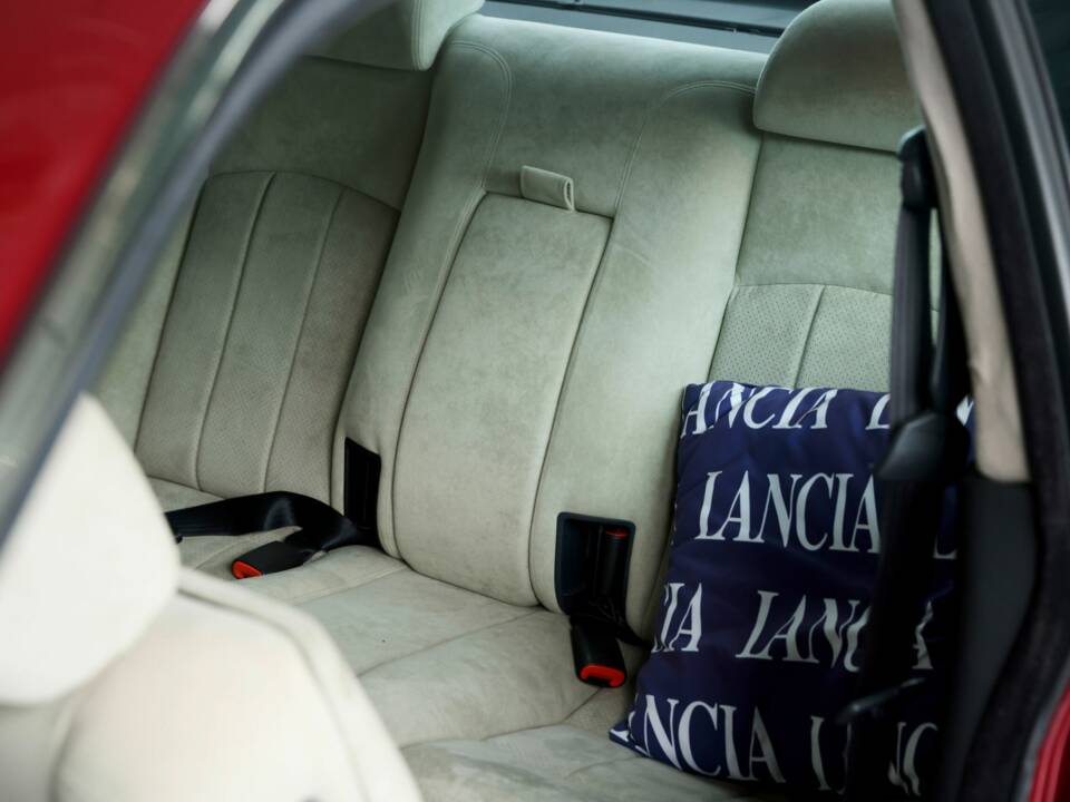 Image 16/46 of Lancia Kappa 3.0 (1999)