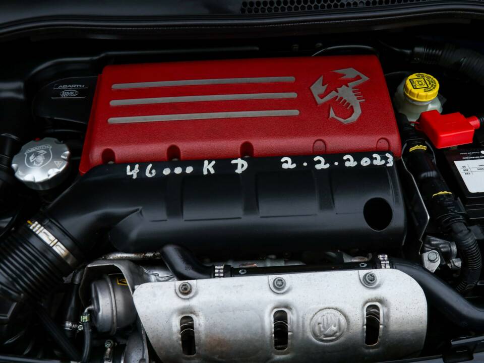Image 32/50 of Abarth 595 Cabrio Italia (2011)