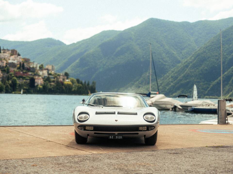Immagine 2/16 di Lamborghini Miura P 400 S (1971)