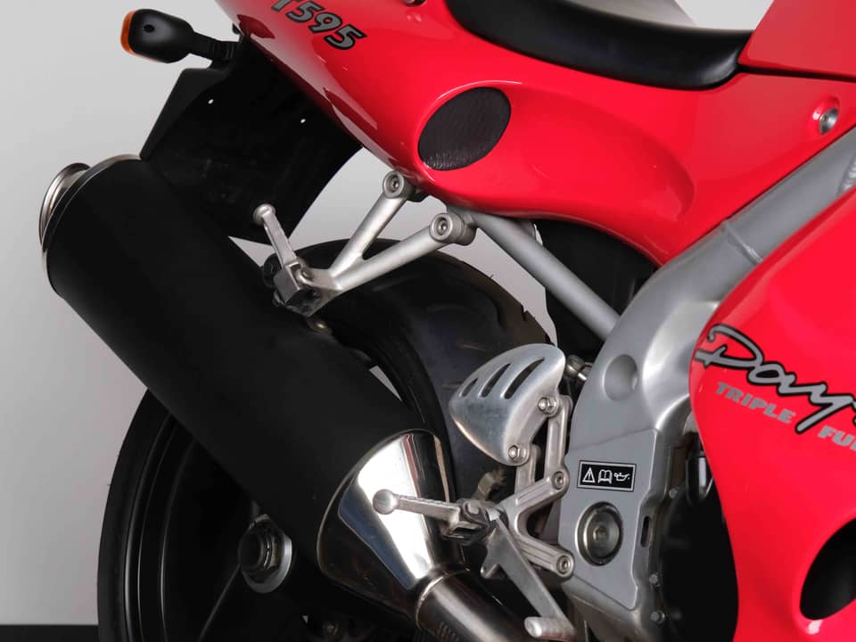 Image 48/66 of Triumph Daytona T595 (1998)