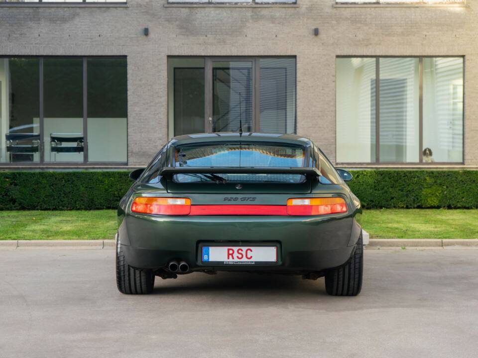 Afbeelding 25/46 van Porsche 928 GTS (1993)