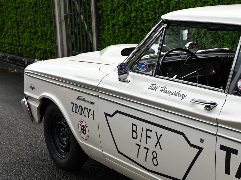 Image 14/70 of Ford Fairlane 500 (1963)