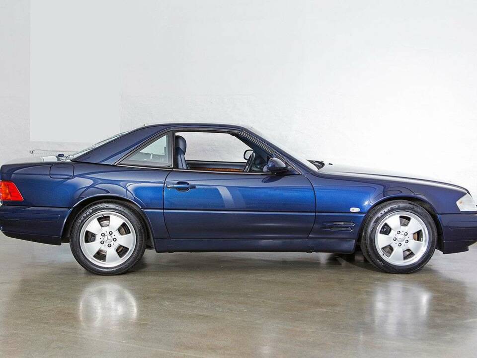 Afbeelding 22/36 van Mercedes-Benz SL 320 (2000)