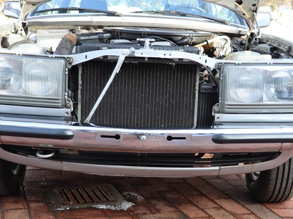 Bild 15/50 von Mercedes-Benz 280 C (1977)