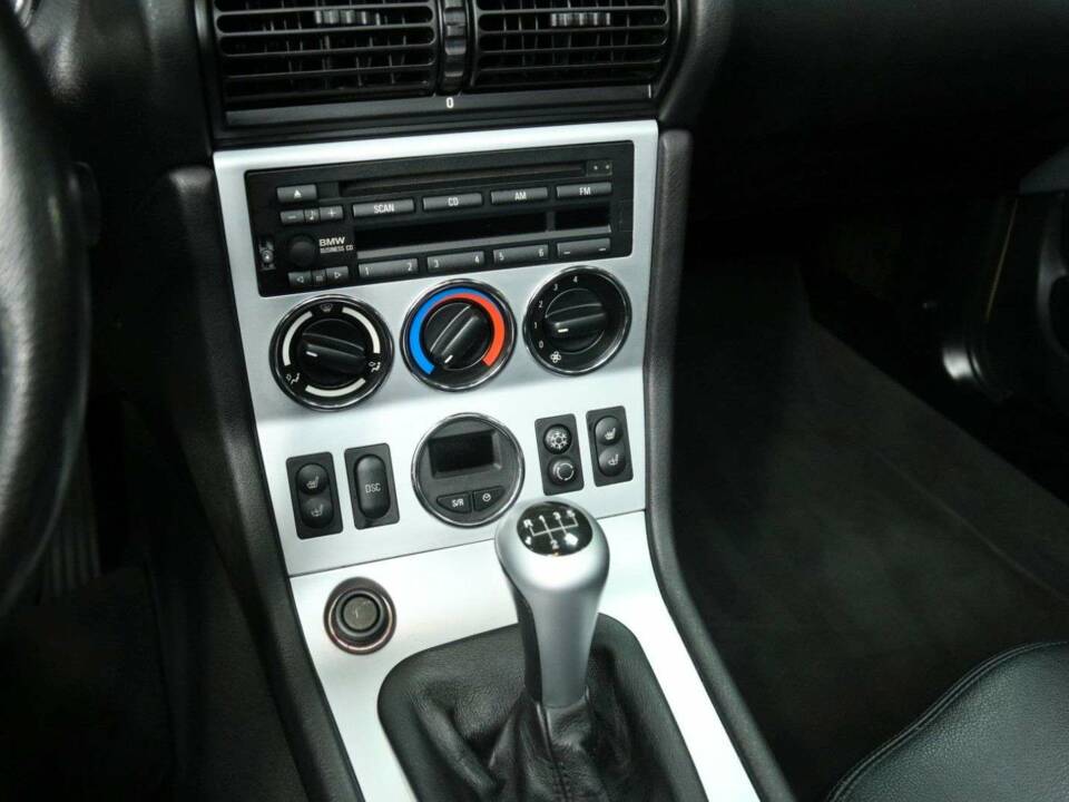 Bild 15/30 von BMW Z3 2.2i (2002)