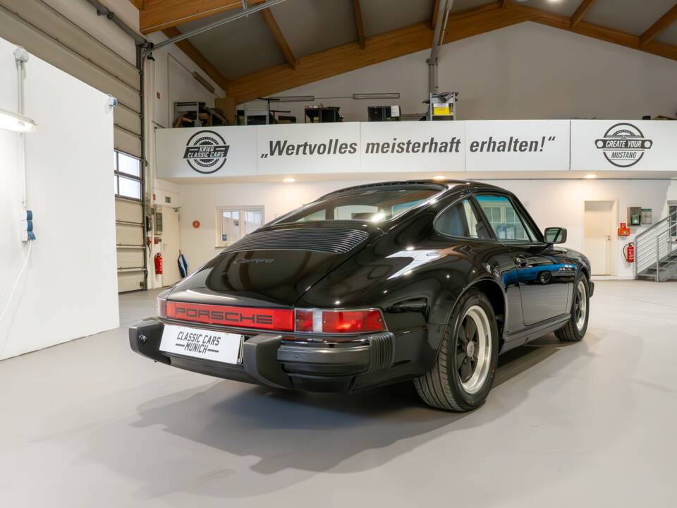Image 6/38 of Porsche 911 Carrera 3.2 (1986)