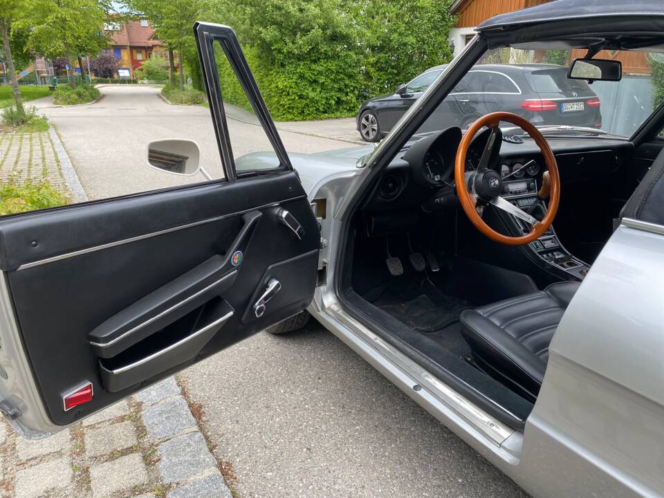 Afbeelding 15/31 van Alfa Romeo 1.6 Spider (1985)