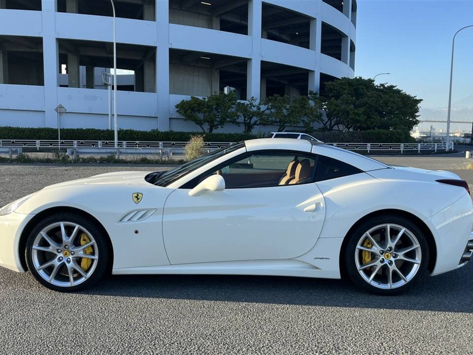 Imagen 10/36 de Ferrari California (2010)