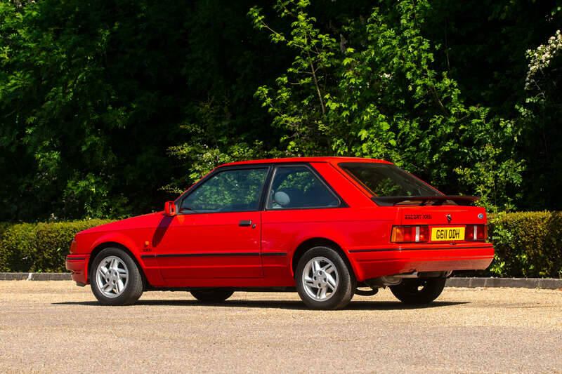 Image 26/50 of Ford Escort IV XR3i (1989)