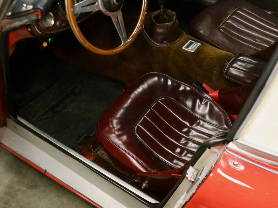 Image 13/50 of Austin-Healey 3000 Mk II (BN7) (1962)