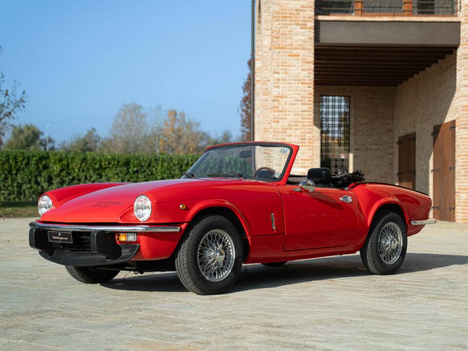 Image 2/50 of Triumph Spitfire 1500 (1976)