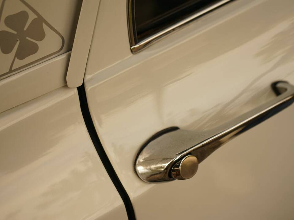 Image 32/100 of Alfa Romeo Giulia Nuova Super 1300 (1977)