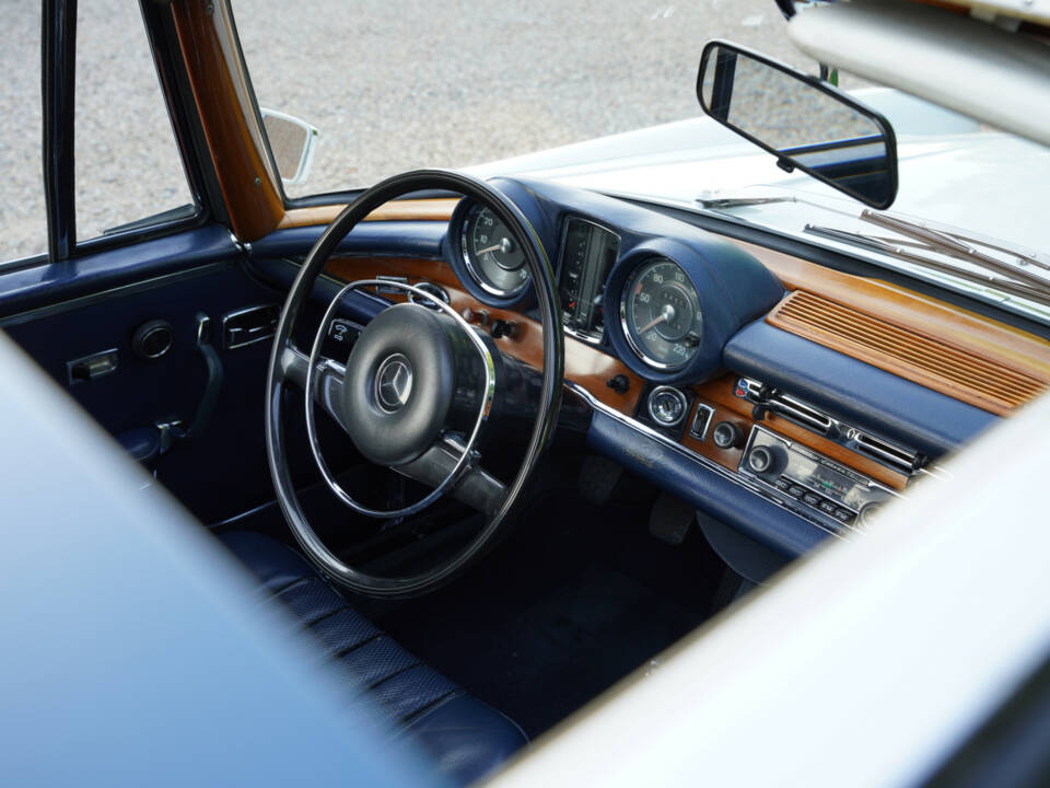 Immagine 18/50 di Mercedes-Benz 280 SE (1968)