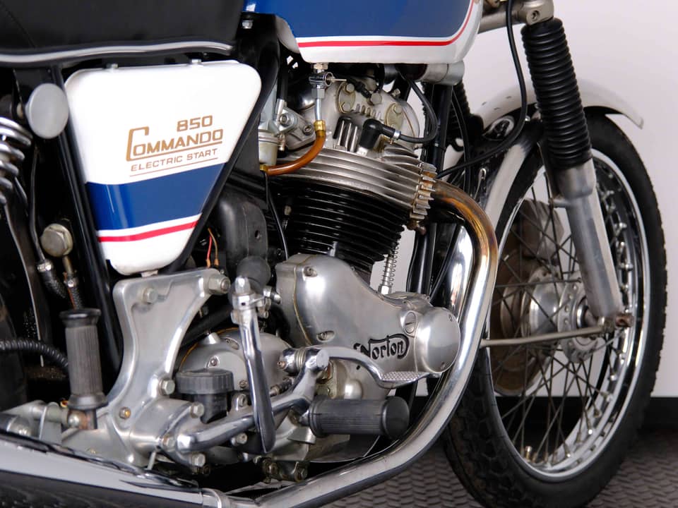 Image 80/83 of Norton 850 MKIII Roadster (1975)