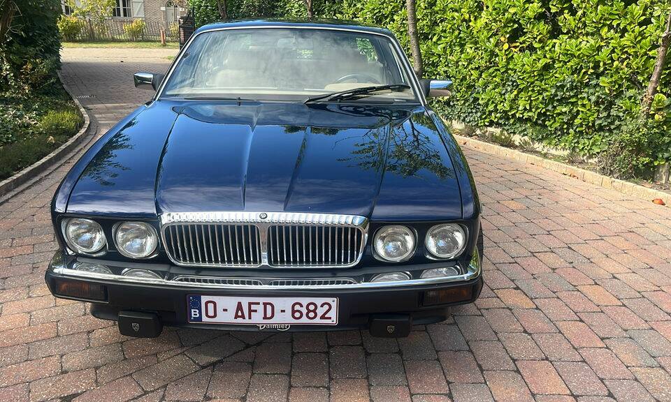 Afbeelding 3/8 van Daimler XJ 6 4.0 (1992)