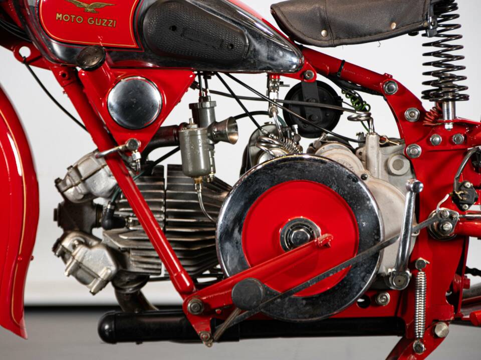 Imagen 38/50 de Moto Guzzi DUMMY (1952)
