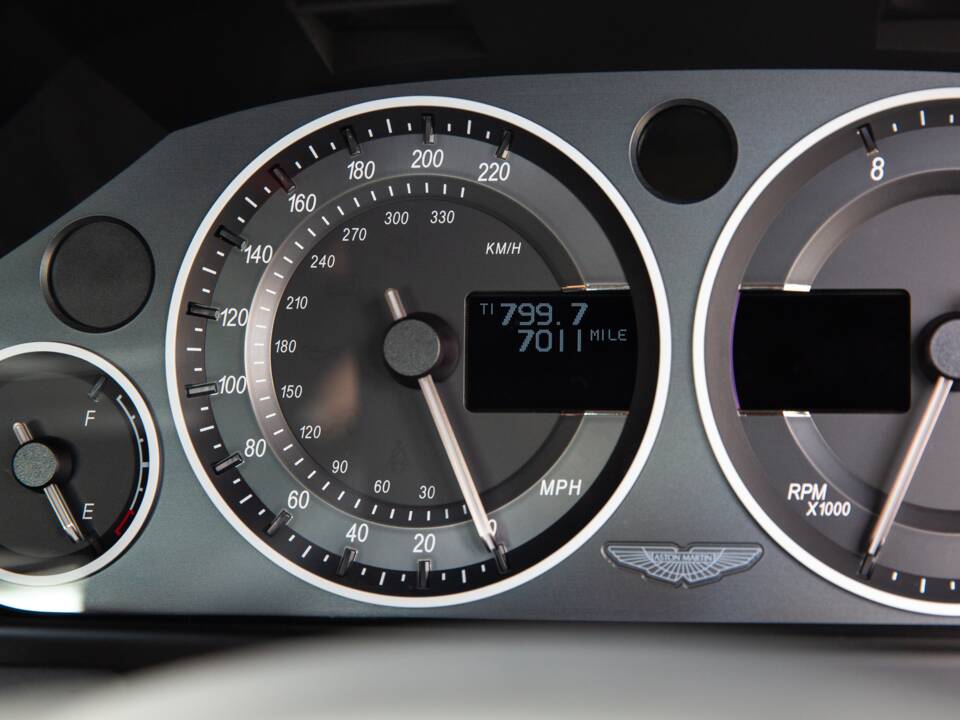 Bild 11/79 von Aston Martin V12 Vantage (2011)