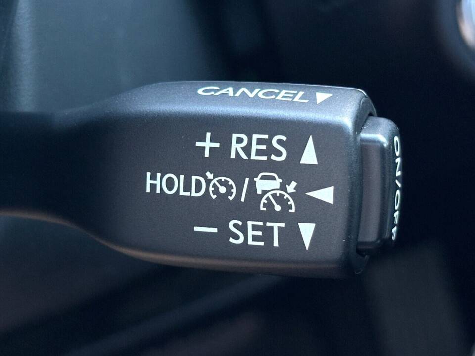 Image 21/27 de Lexus RX 450h (2011)