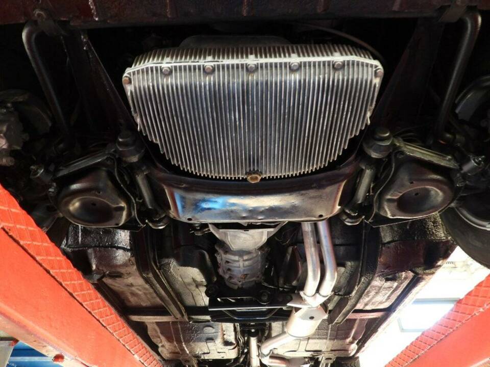 Image 14/15 of Alfa Romeo 2000 GT Veloce (1973)