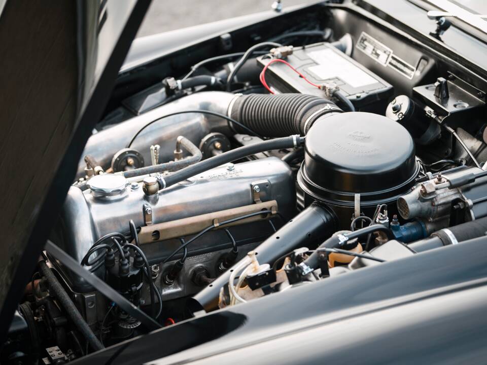 Image 19/22 of Mercedes-Benz 190 SL (1963)