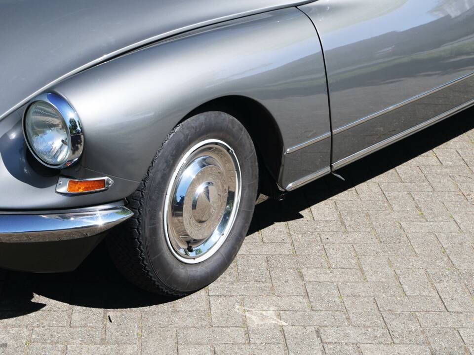 Bild 22/39 von Citroën DS 21 Chapron (1966)