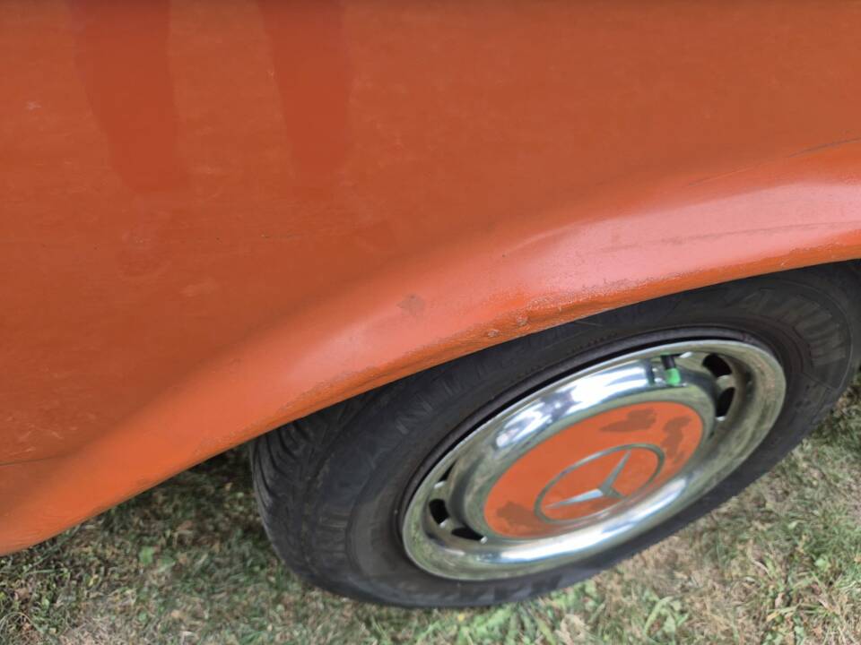 Image 27/41 of Mercedes-Benz 200 D (1981)