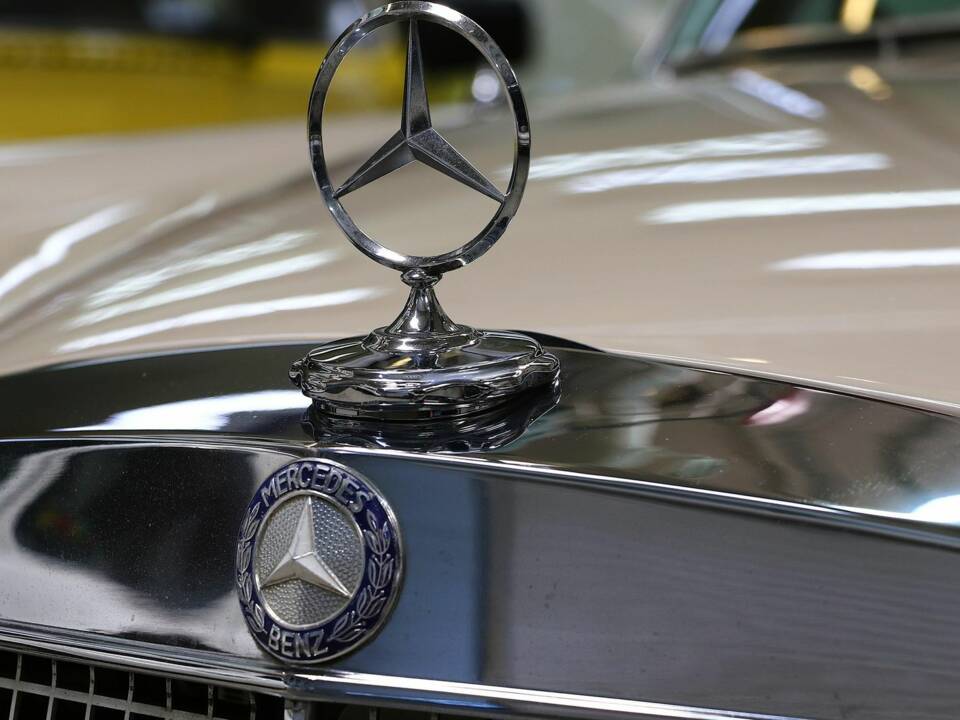 Immagine 16/27 di Mercedes-Benz 280 SE 4,5 (1971)