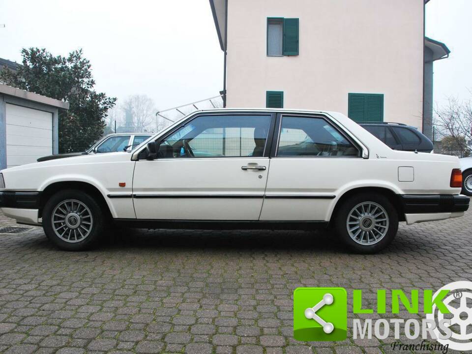 Bild 7/10 von Volvo 780 Bertone (1987)