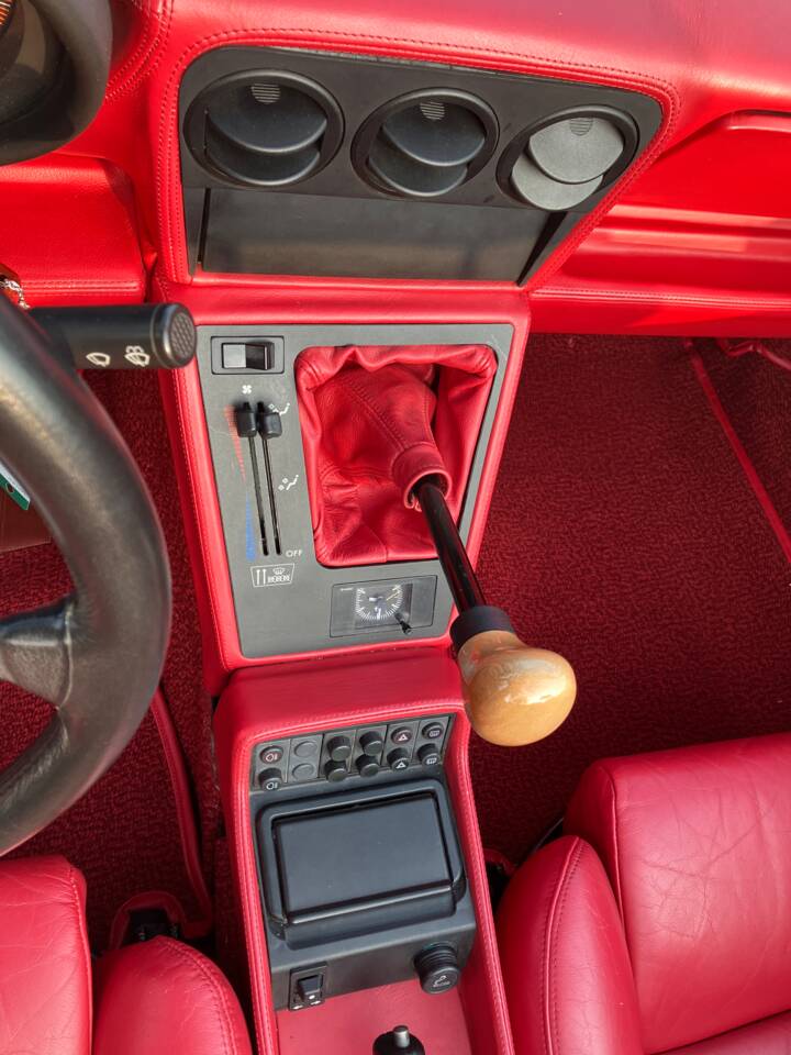 Bild 13/21 von Alfa Romeo 2.0 Spider (1991)