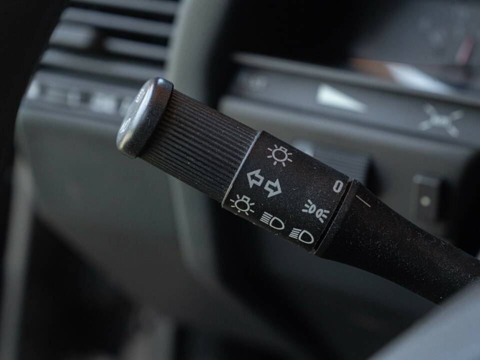 Image 39/50 de Alfa Romeo 164 2.0 (1991)