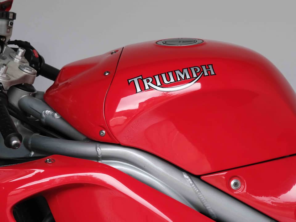 Image 32/66 of Triumph Daytona T595 (1998)