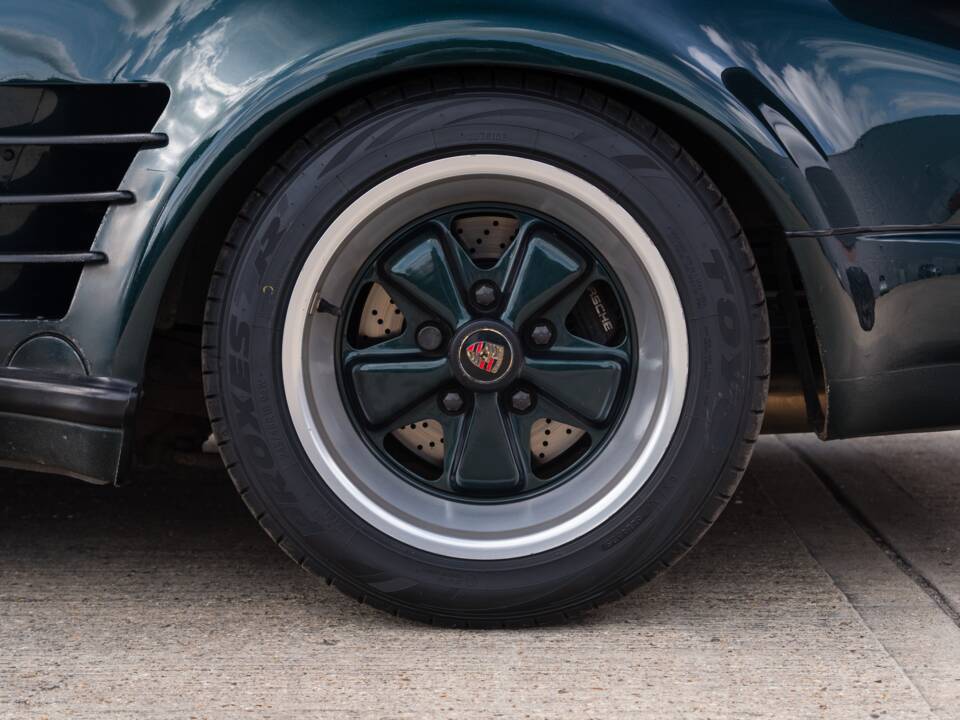 Image 52/52 of Porsche 911 Carrera 3.2 (1989)