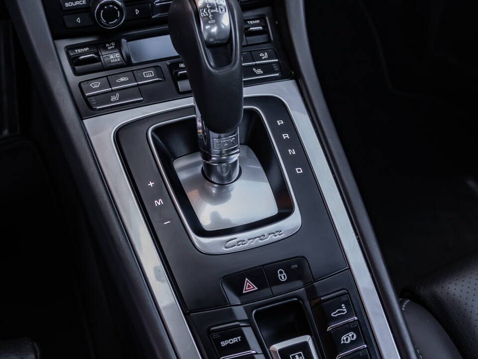 Image 25/50 of Porsche 911 Carrera 4S (2013)