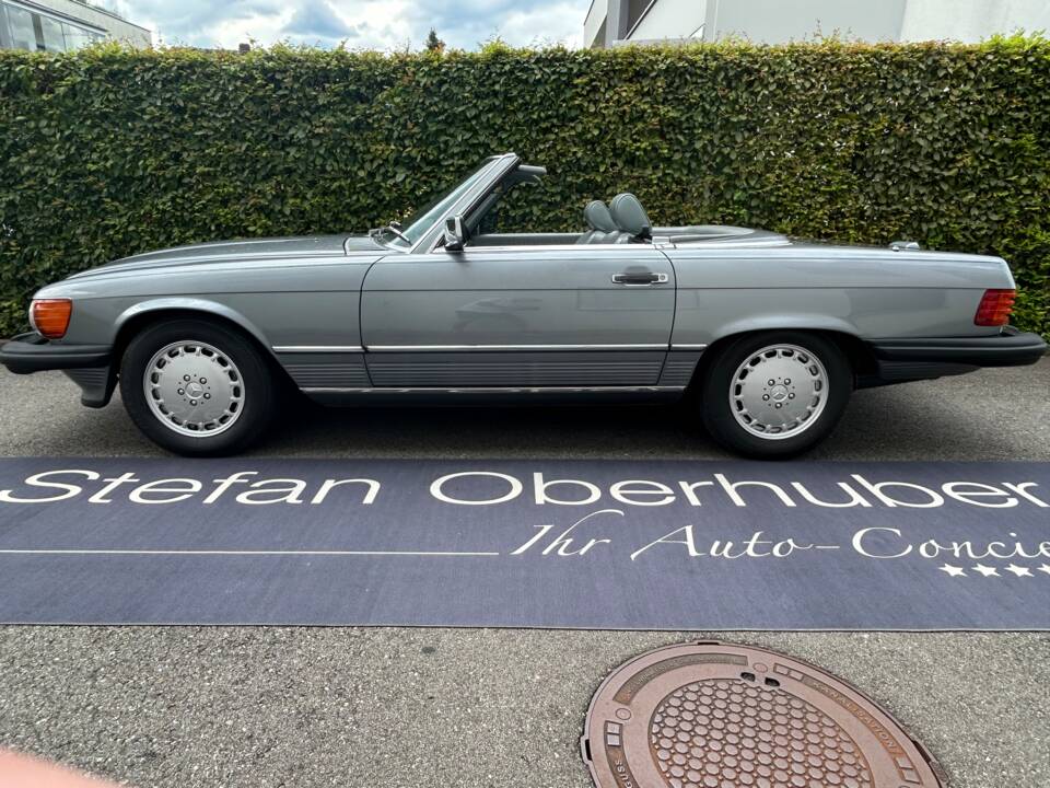Image 1/36 of Mercedes-Benz 560 SL (1989)
