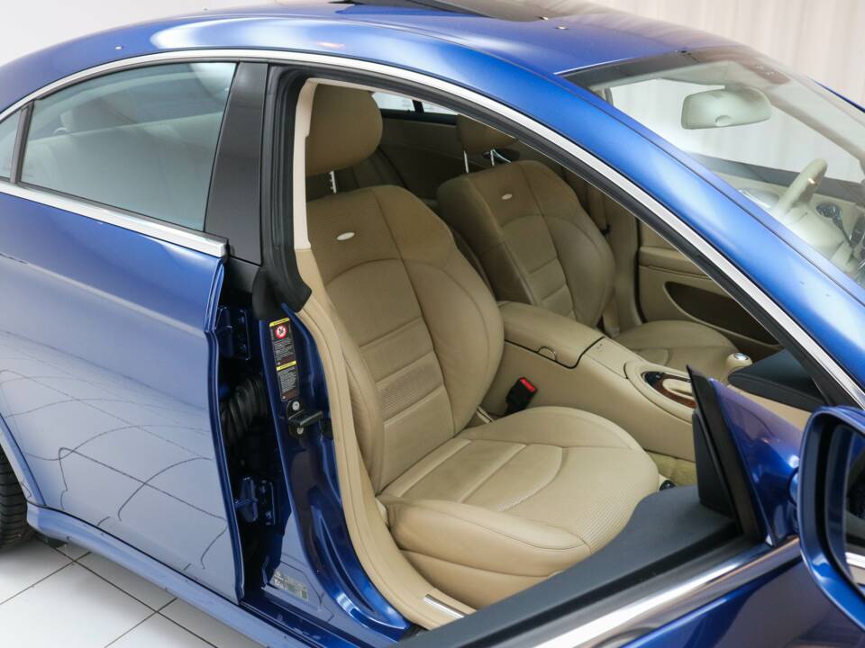 Bild 7/13 von Mercedes-Benz CLS 55 AMG (2005)