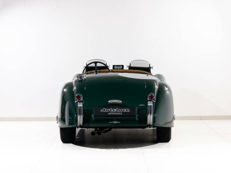 Image 6/18 of Jaguar XK 120 SE OTS (1953)