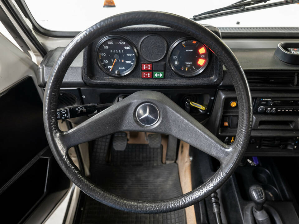 Image 9/41 of Mercedes-Benz 300 GD (LWB) (1981)