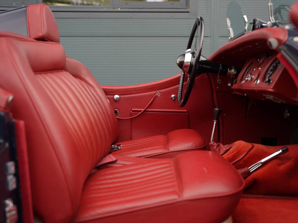 Bild 21/50 von Jaguar XK 120 SE OTS (1954)