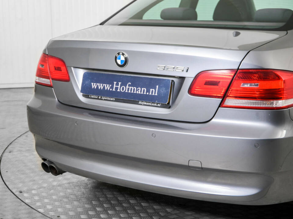 Imagen 27/50 de BMW 325i (2007)