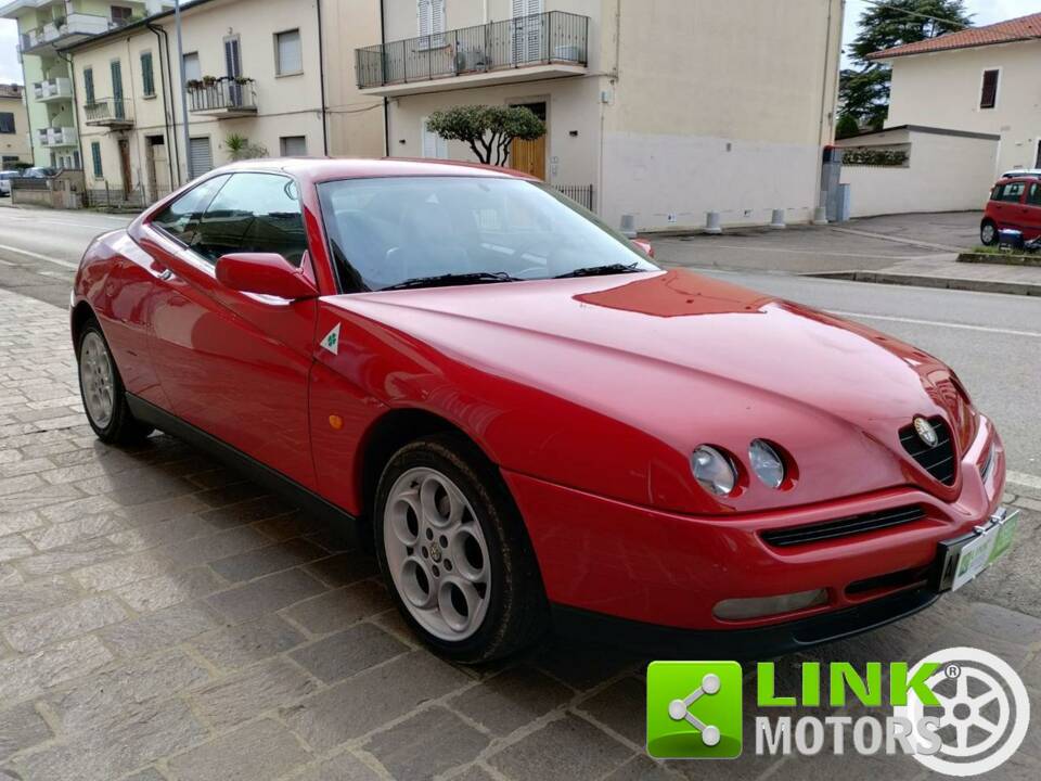 Imagen 6/10 de Alfa Romeo GTV 2.0 Twin Spark (1997)