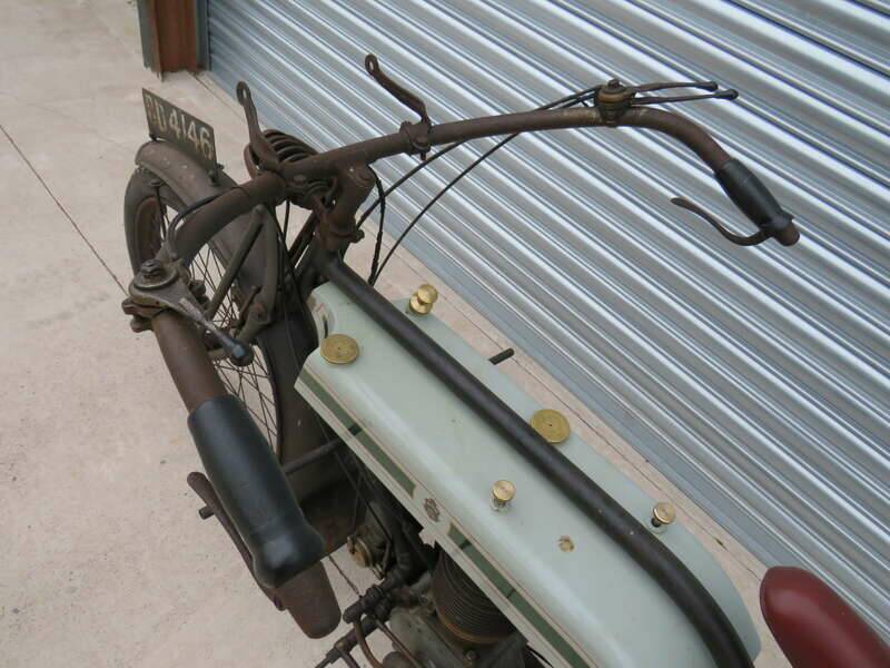 Image 7/47 of Triumph Model H (1919)