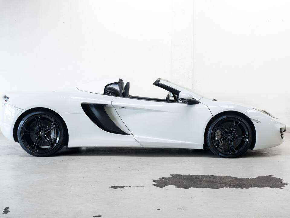 Bild 5/33 von McLaren 12C Spider (2013)
