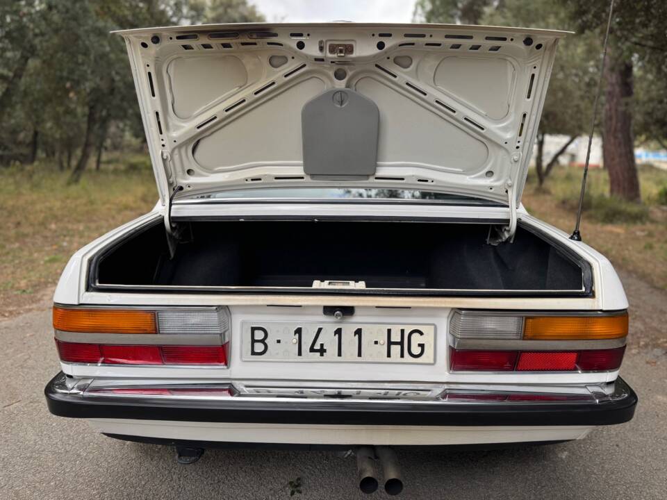 Bild 16/47 von BMW 528i (1986)