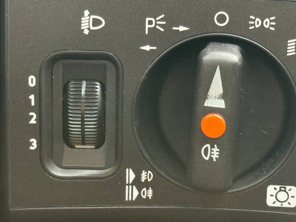 Image 35/38 de Mercedes-Benz 300 SL (1993)
