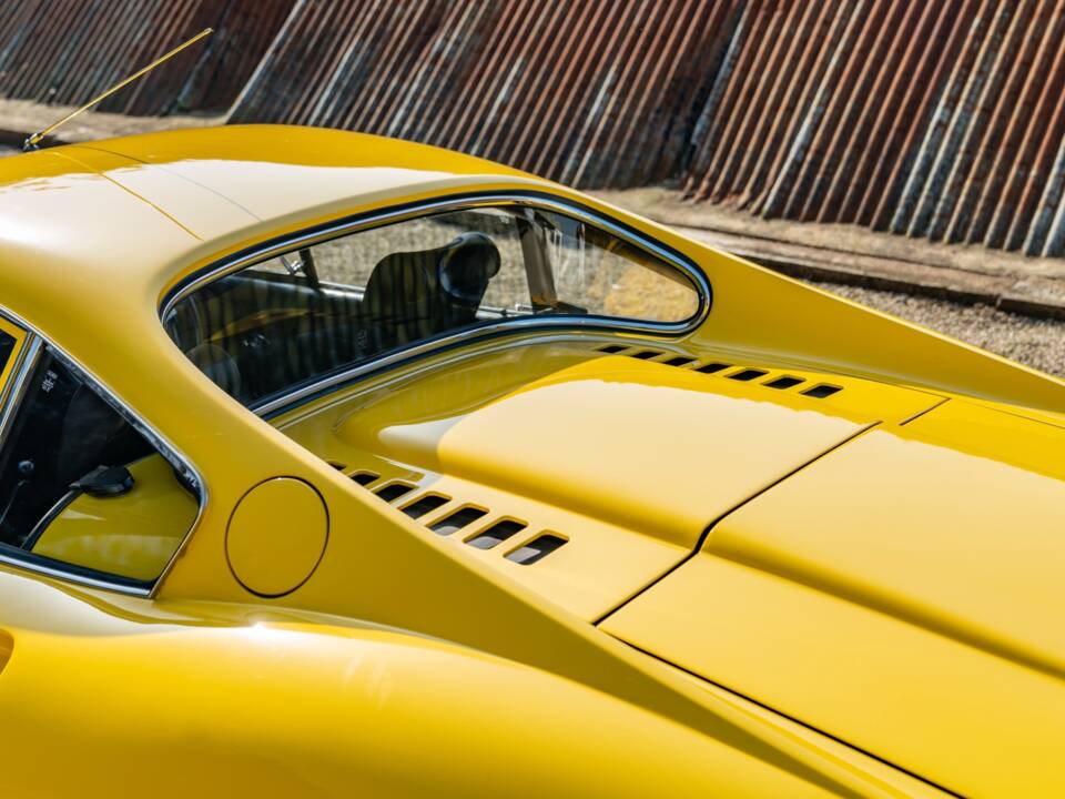 Bild 22/45 von Ferrari Dino 246 GT (1972)