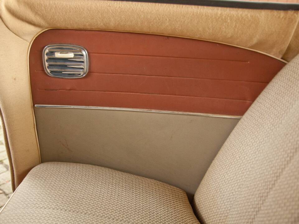 Image 34/52 of Volkswagen Beetle 1200 Export "Dickholmer" (1957)