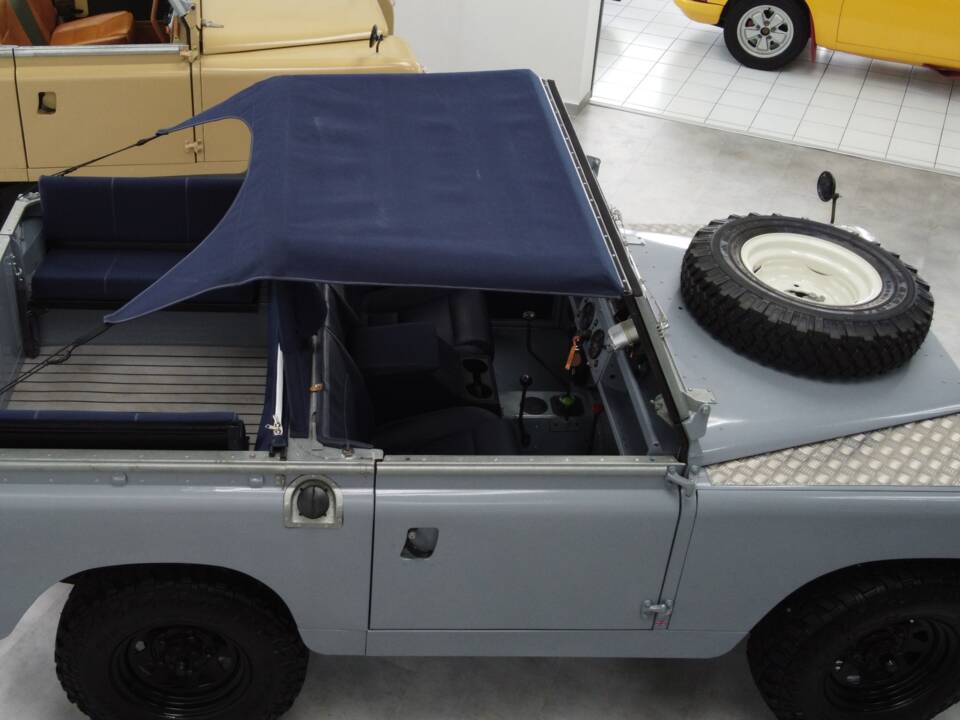 Image 5/25 of Land Rover 88 (1961)