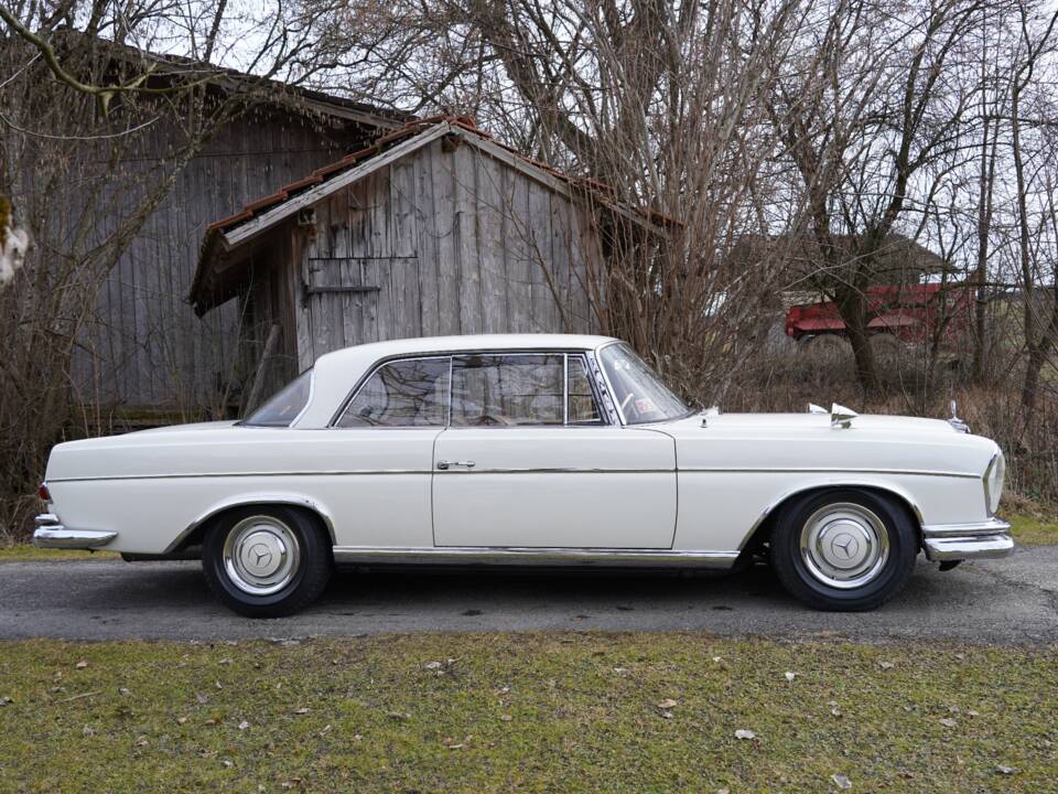 Bild 4/18 von Mercedes-Benz 300 SE (1965)