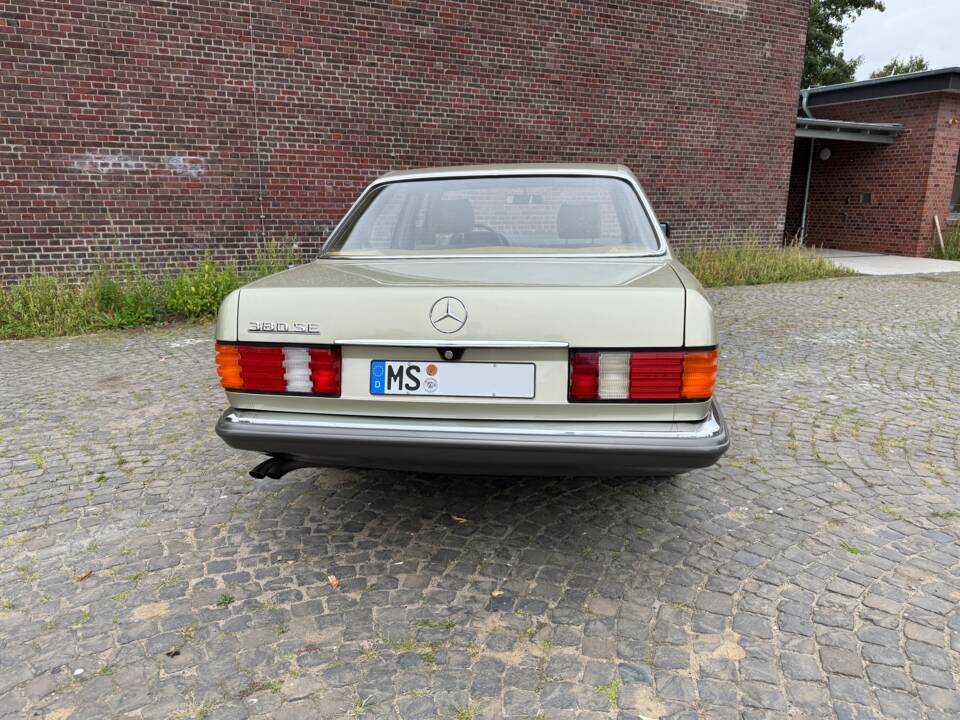 Image 4/34 of Mercedes-Benz 380 SE (1980)