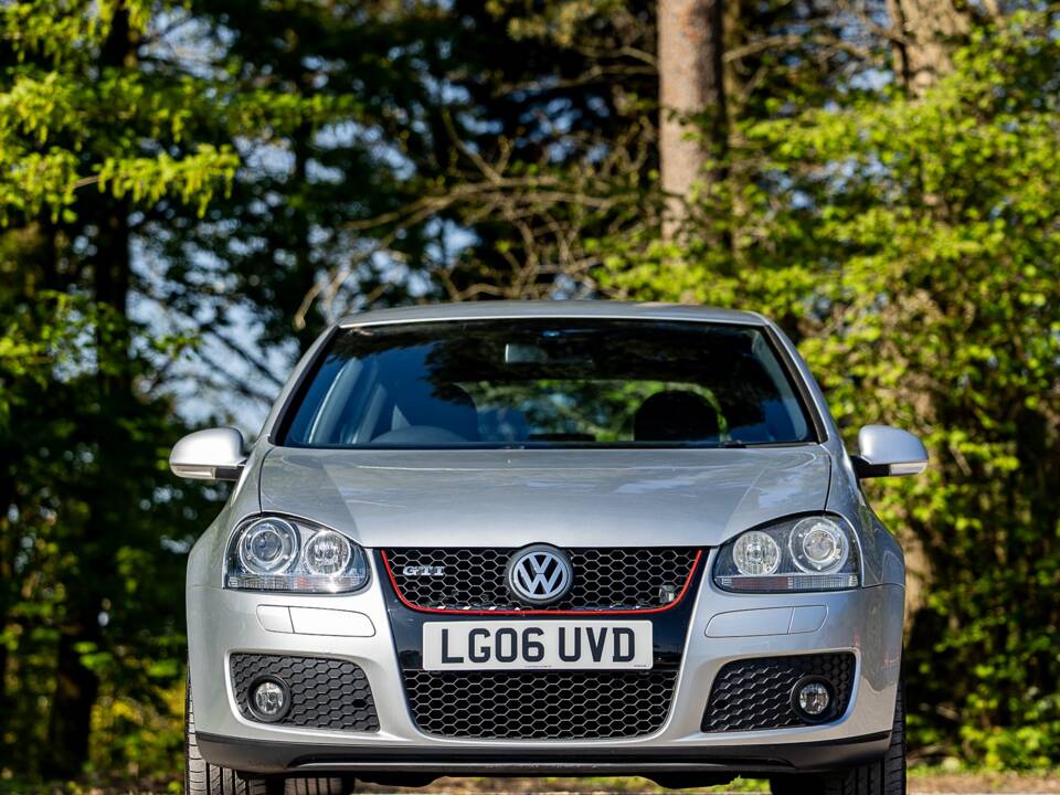 Bild 12/50 von Volkswagen Golf V GTI (2006)